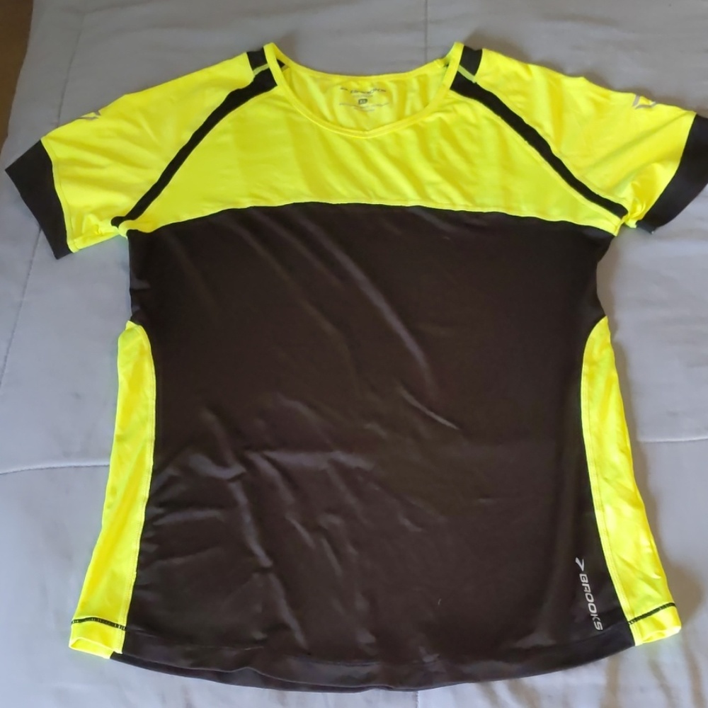 Brooks atheltic shirt